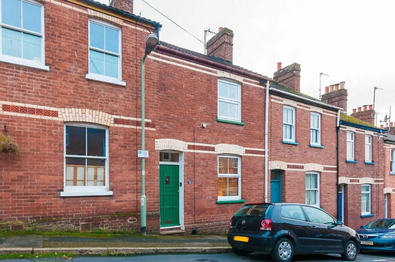 Radford Place - Central Exeter - Patio & Garden - Beach - Chiefs - Uni -Wifi 0*,  United Kingdom