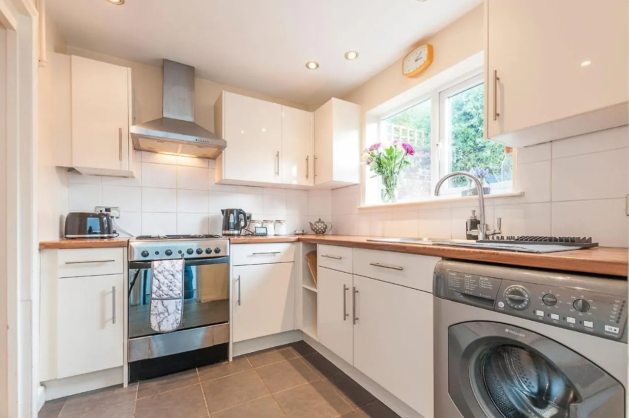 Radford Place - Central Exeter - Patio & Garden - Beach - Chiefs - Uni -Wifi